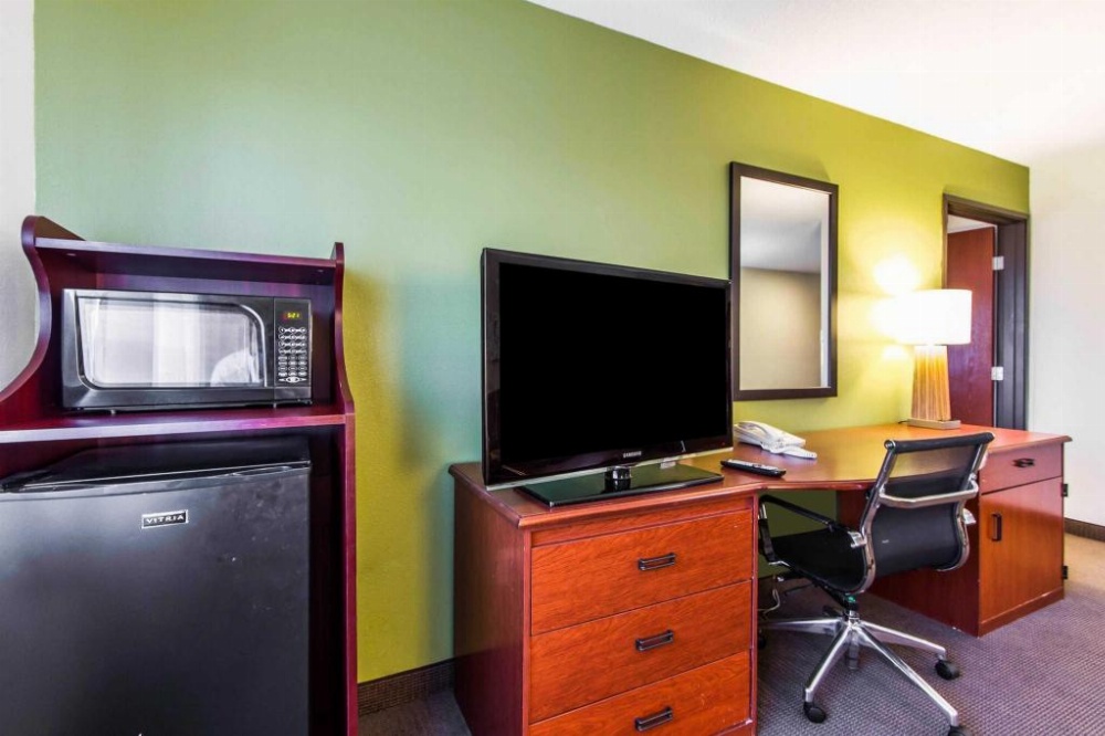 Sleep Inn & Suites Pleasant Hill Image 17