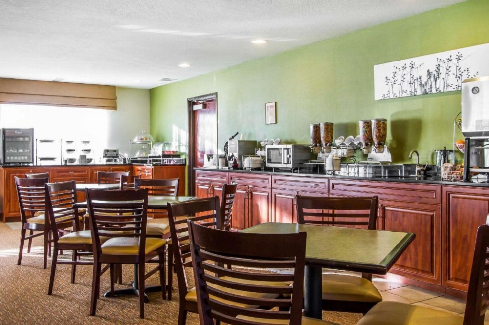 Sleep Inn & Suites Pleasant Hill Image 33