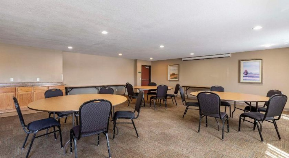 Sleep Inn & Suites Pleasant Hill Image 34
