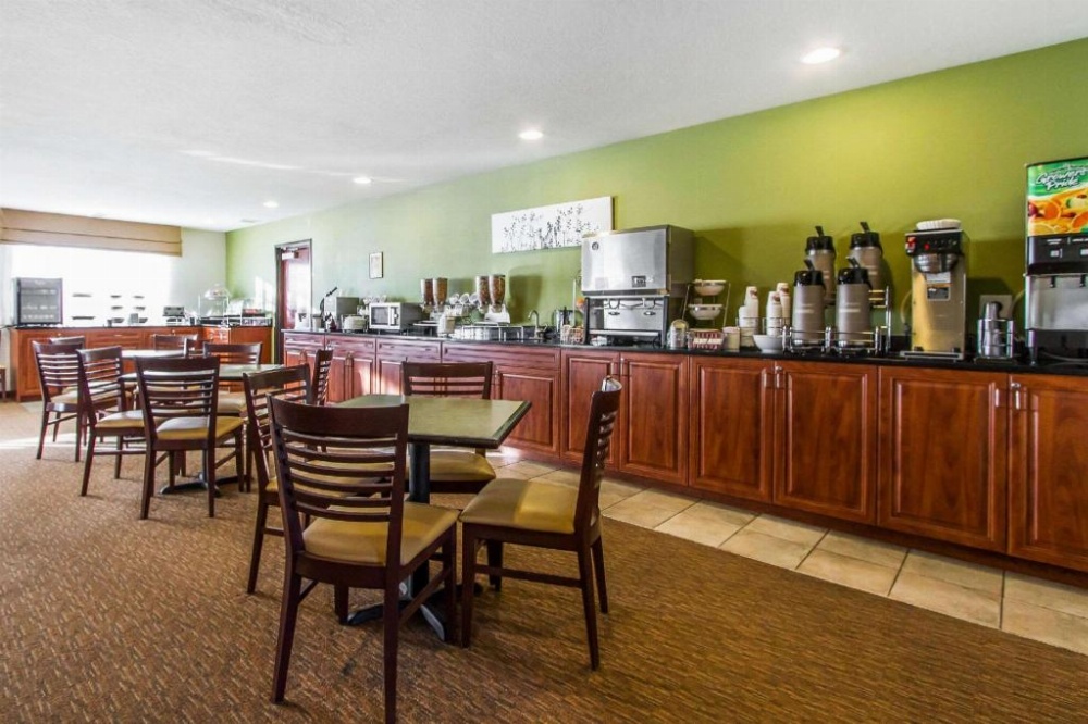 Sleep Inn & Suites Pleasant Hill Image 35