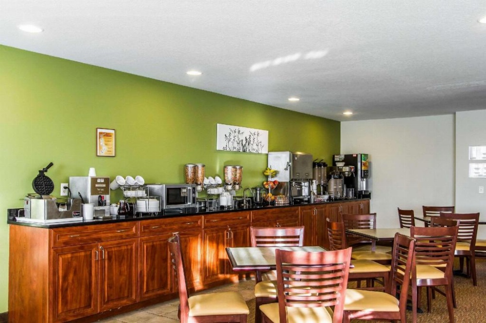 Sleep Inn & Suites Pleasant Hill Image 38