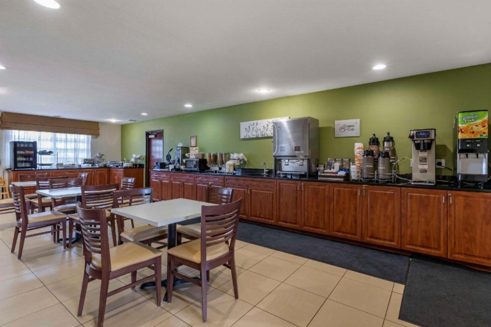 Sleep Inn & Suites Pleasant Hill Image 41