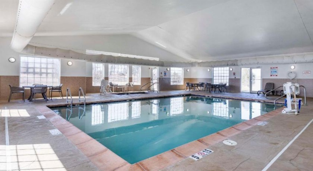 Sleep Inn & Suites Pleasant Hill Image 44