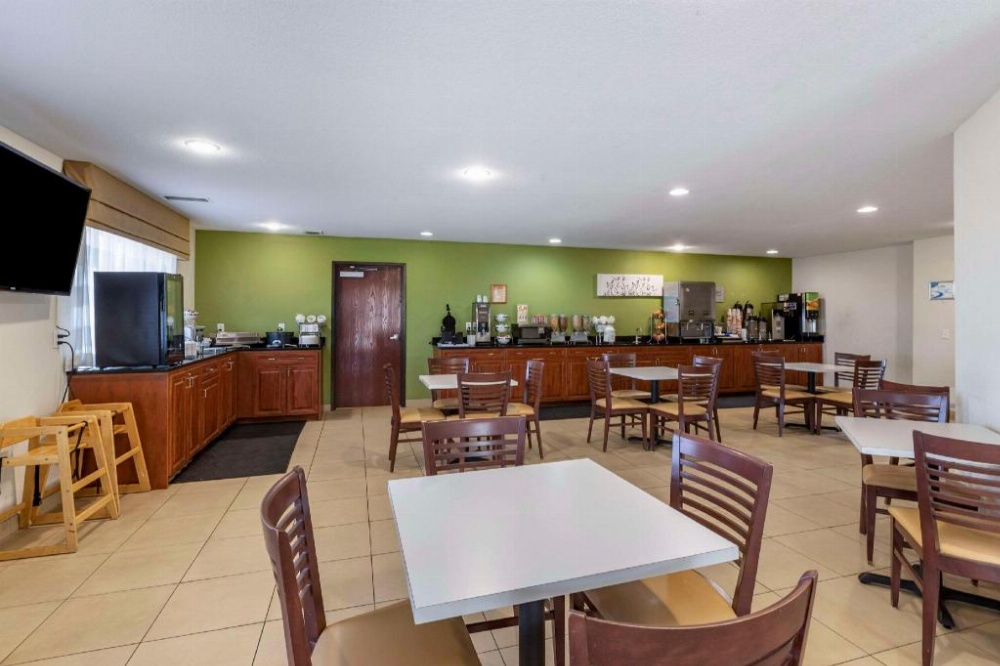 Sleep Inn & Suites Pleasant Hill Image 45
